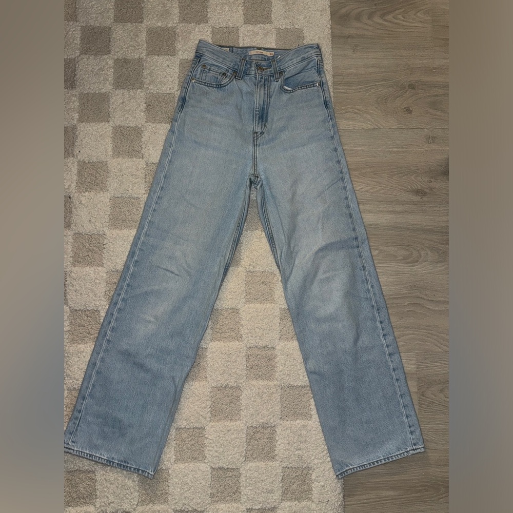 Levi’s High Loose light wash jeans